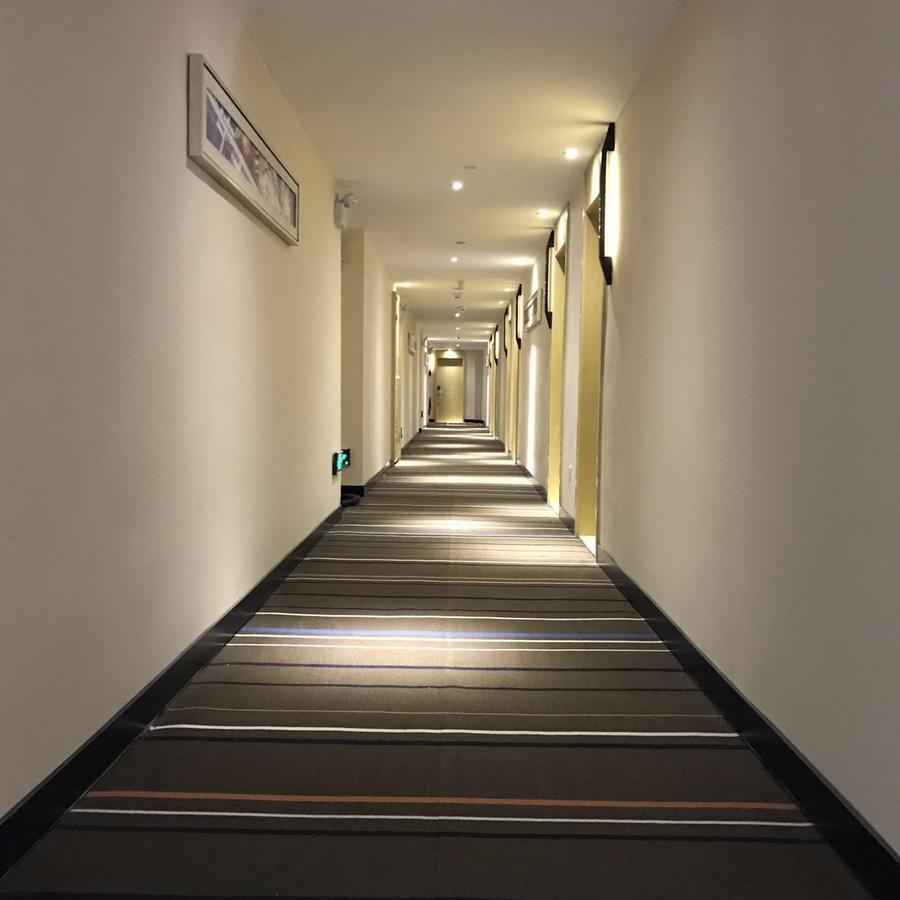 See U Select Hotel Wuhan Exterior foto